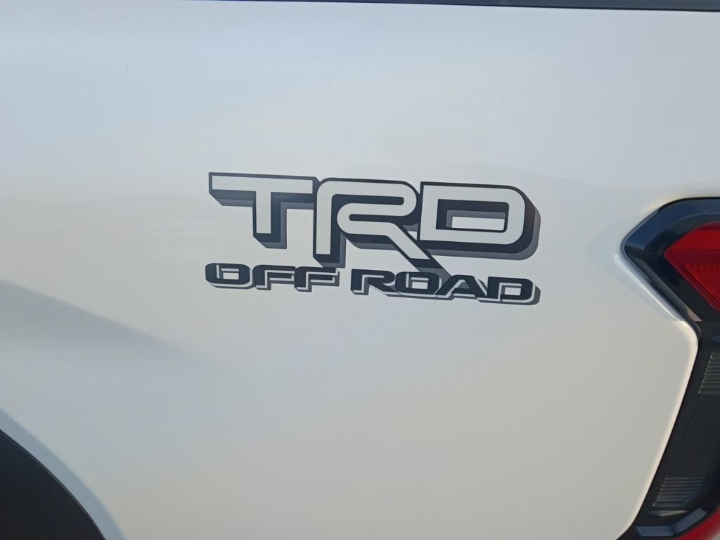 Used 2025 Toyota Tacoma TRD Off-Road AWD/4WD image 12