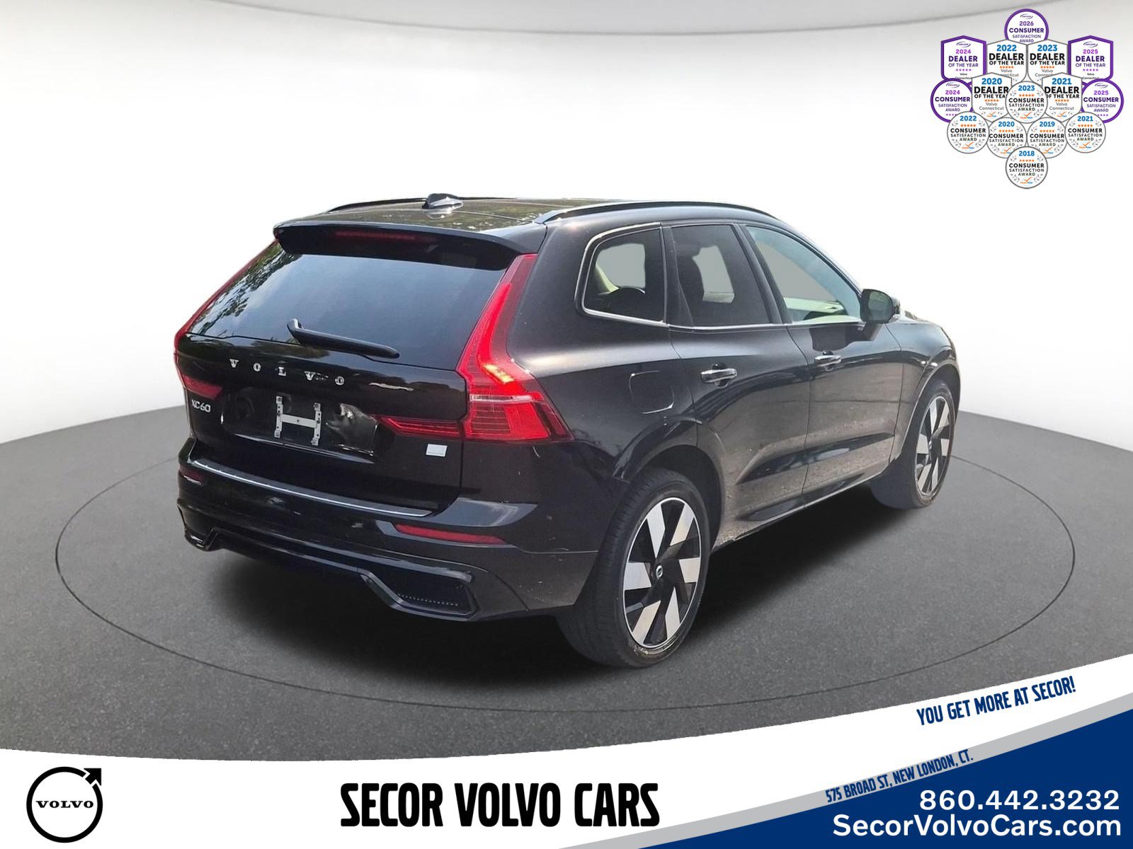 Certified 2024 Volvo XC60 T8 Plus w/ Protection Package Premier AWD/4WD image 6