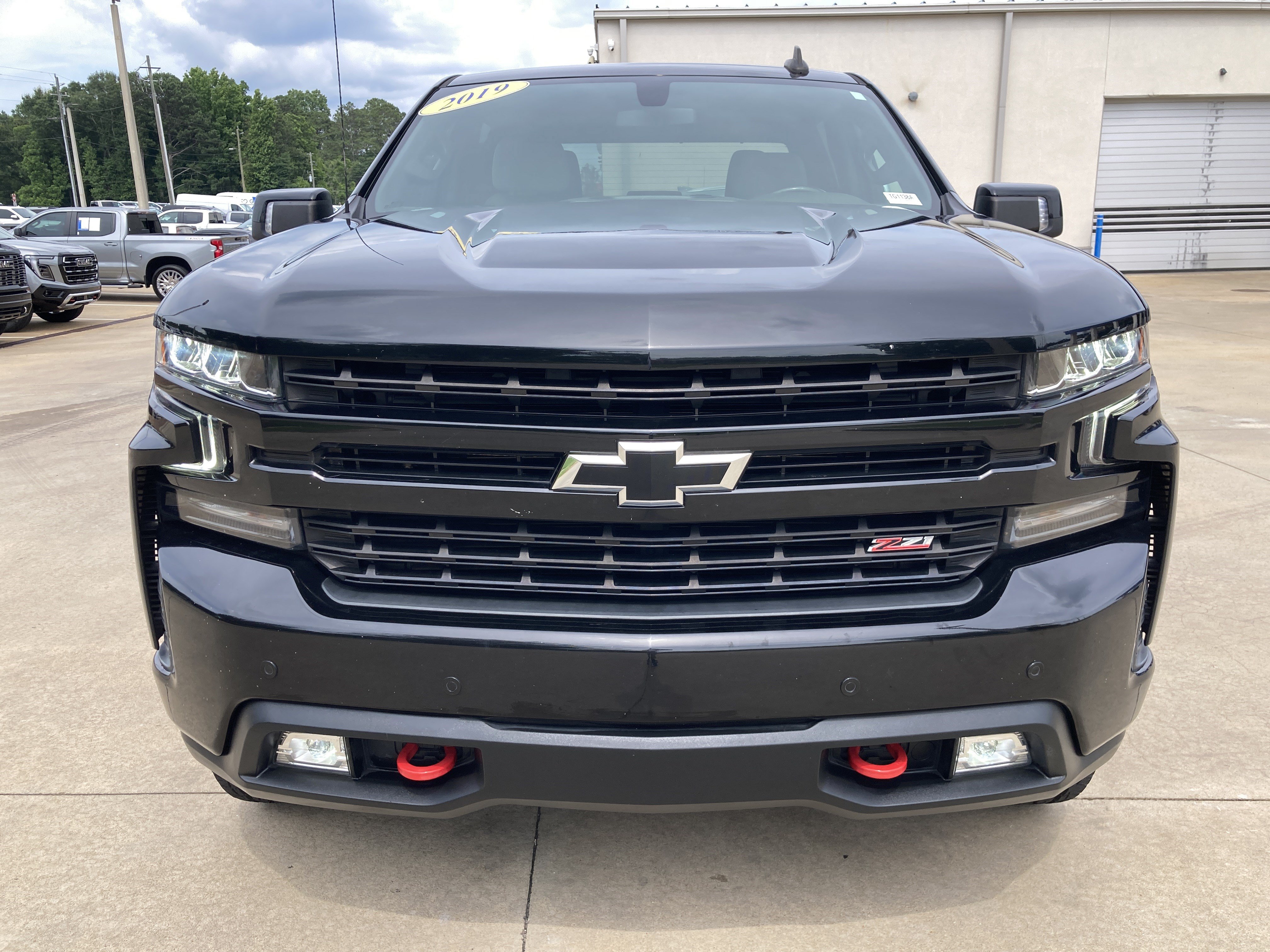 Certified 2019 Chevrolet Silverado 1500 LT Trail Boss w/ Convenience Package AWD/4WD image 2