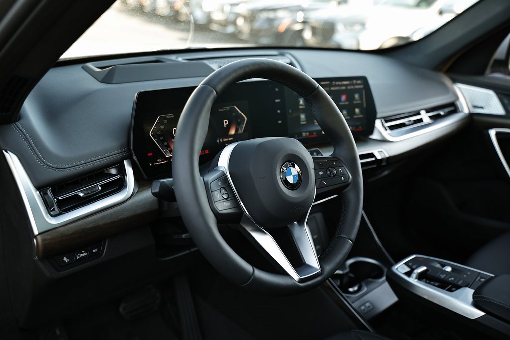 New 2025 BMW X1 xDrive28i w/ Technology Package image 17
