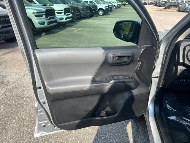 Used 2023 Toyota Tacoma SR AWD/4WD image 20