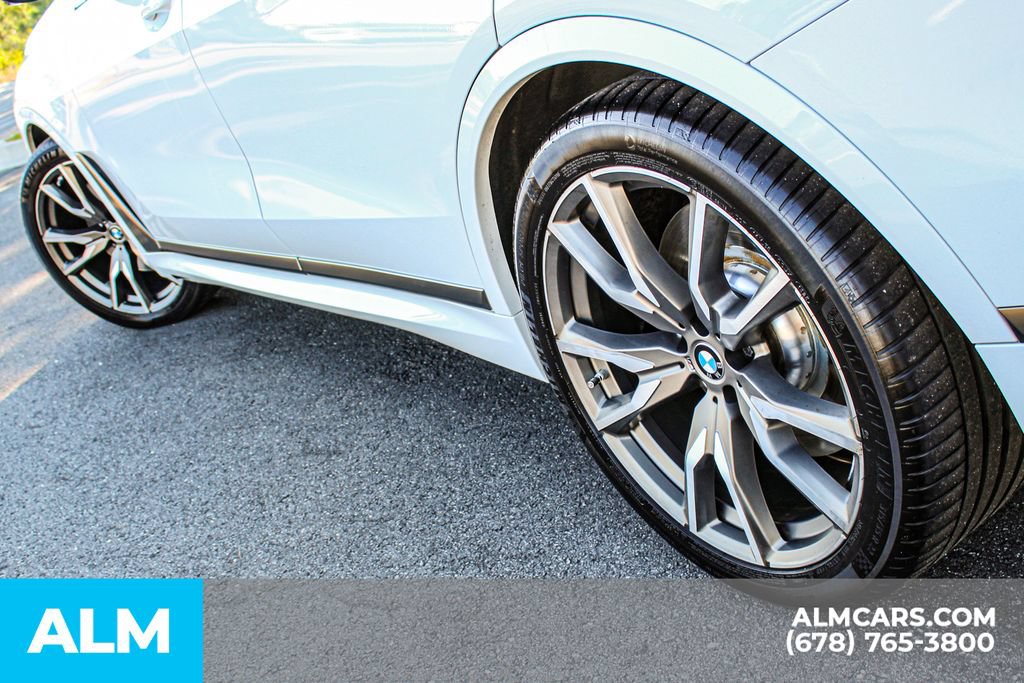 Used 2022 BMW X7 M50i w/ Dynamic Handling Package AWD/4WD image 15