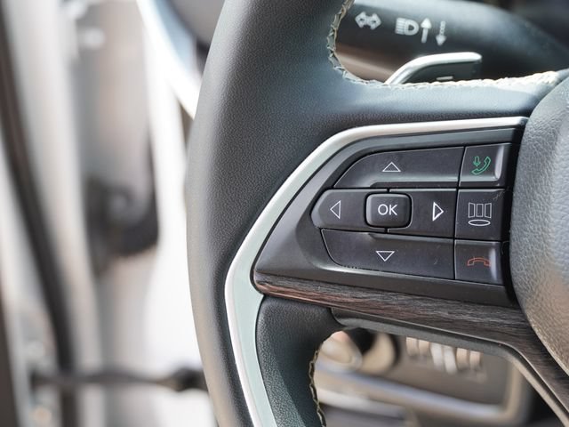 Used 2023 Jeep Grand Cherokee L Limited AWD/4WD image 29