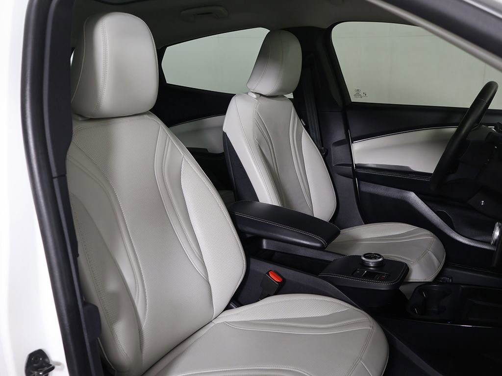 Used 2024 Ford Mustang Mach-E Premium AWD/4WD image 30