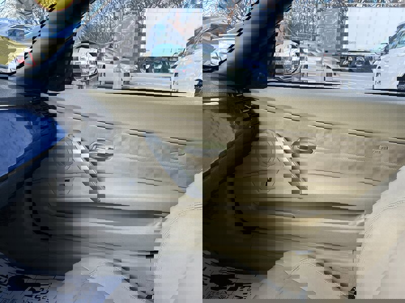 Used 2007 BMW Z4 3.0i image 10