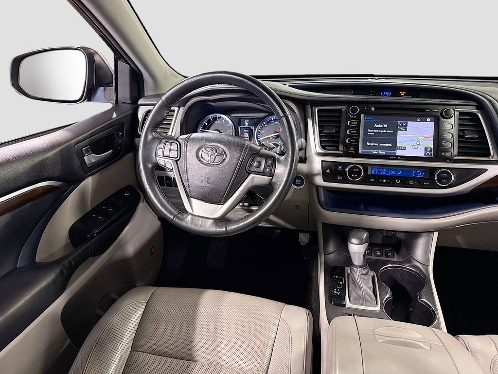 Used 2014 Toyota Highlander Limited image 15