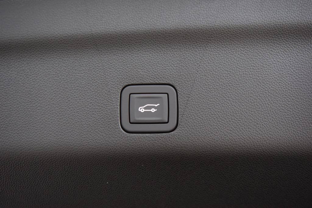 New 2026 Chevrolet Suburban High Country AWD/4WD image 27