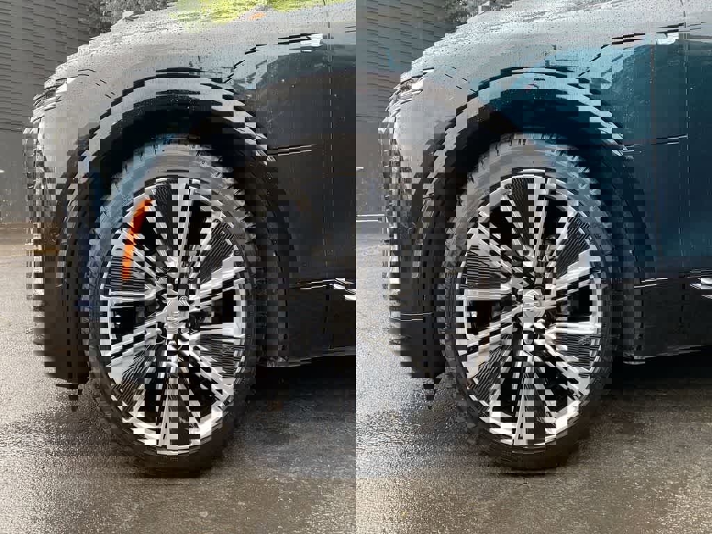 Certified 2025 Cadillac Lyriq Luxury w/ Nappa Leather Package image 12