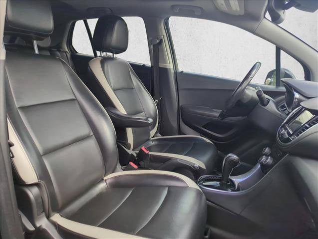 Used 2018 Chevrolet Trax Premier w/ Midnight Edition FWD image 28