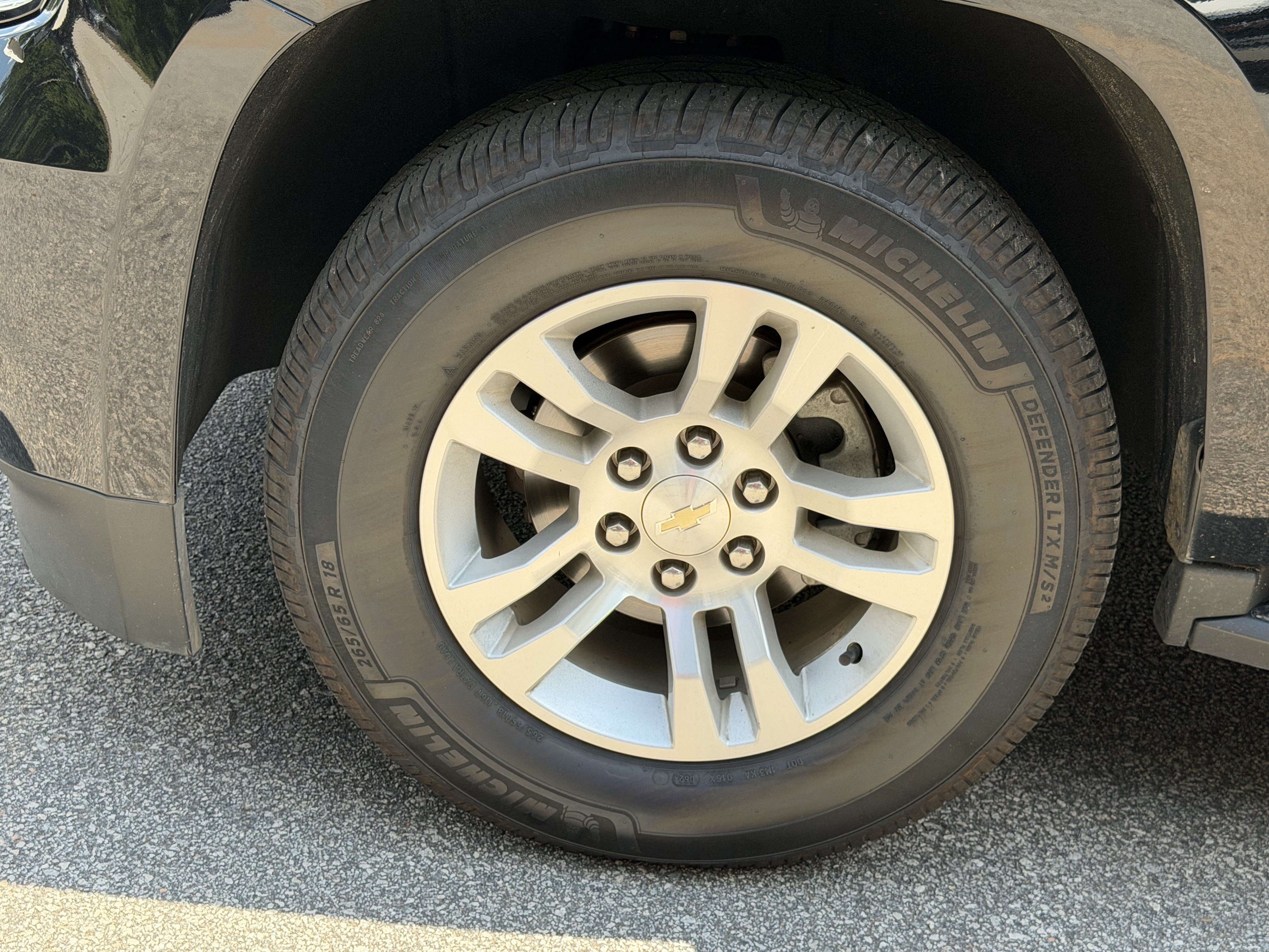 Used 2018 Chevrolet Tahoe LT w/ Luxury Package RWD image 31