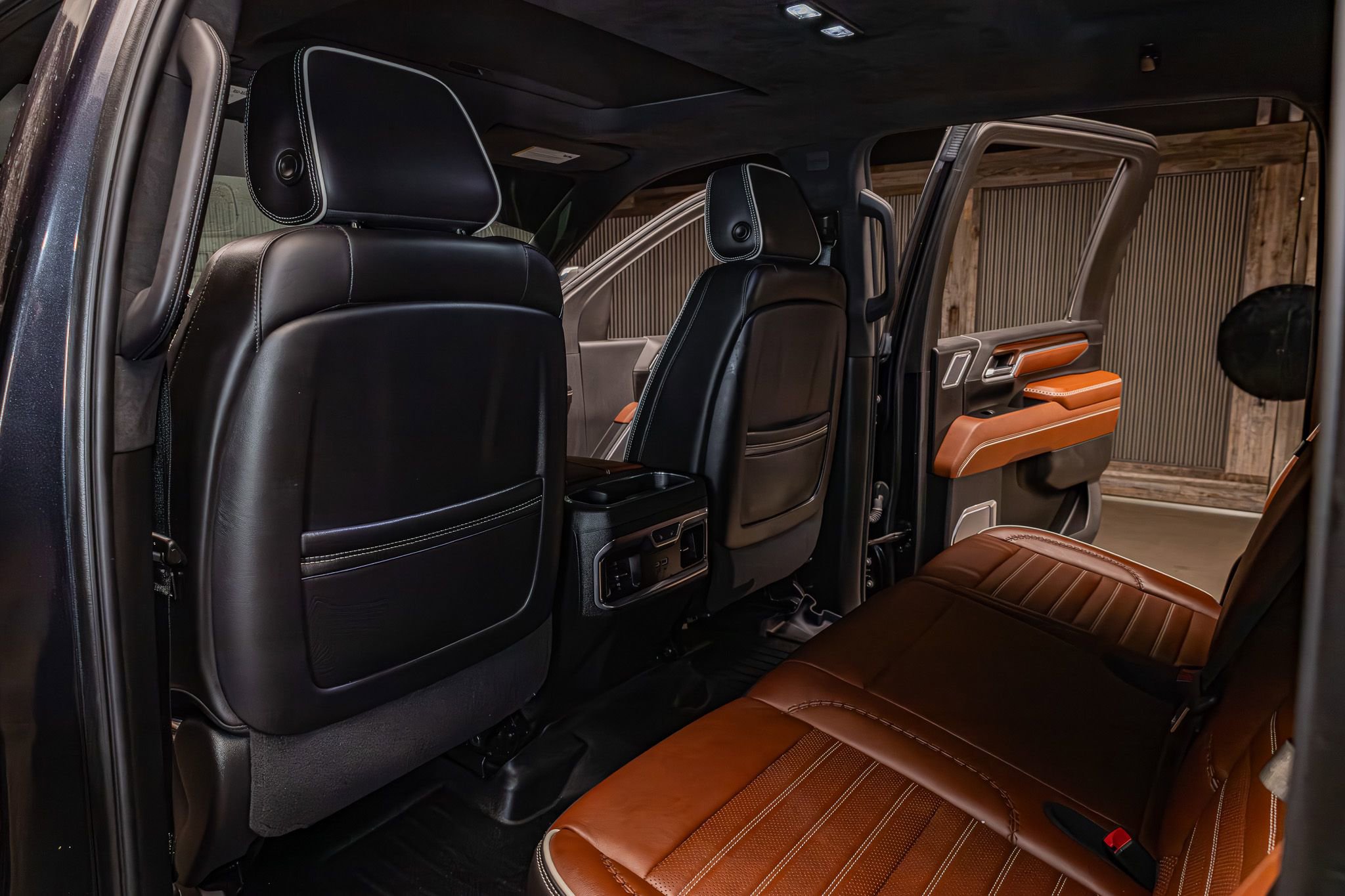 Used 2024 GMC Sierra 3500 Denali Ultimate image 25