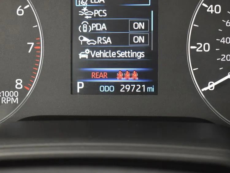 Used 2025 Toyota Corolla LE image 27