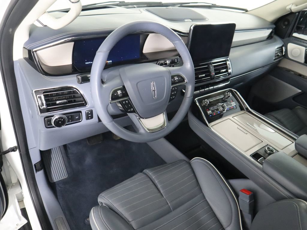 Used 2021 Lincoln Navigator L Black Label w/ Cargo Convenience Package image 9