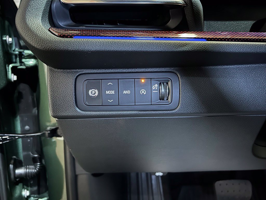 New 2027 Chevrolet Traverse RS w/ LPO, Floor Liner Package AWD/4WD image 25