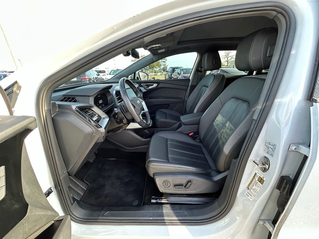 Used 2024 Audi Q4 e-tron Premium w/ Convenience Package image 16