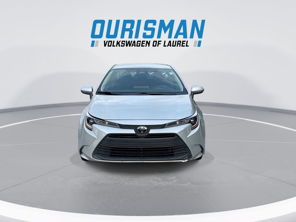 Used 2024 Toyota Corolla LE FWD image 3