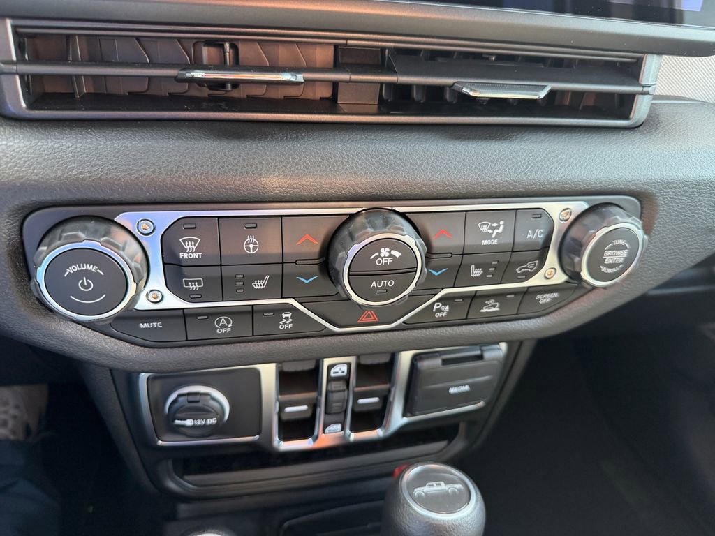 New 2025 Jeep Gladiator Sport AWD/4WD image 20