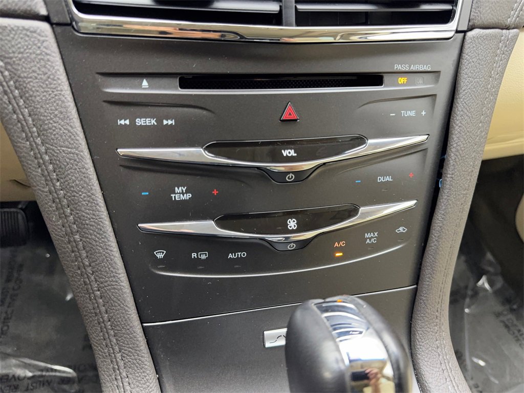 Used 2019 Lincoln MKT AWD image 69