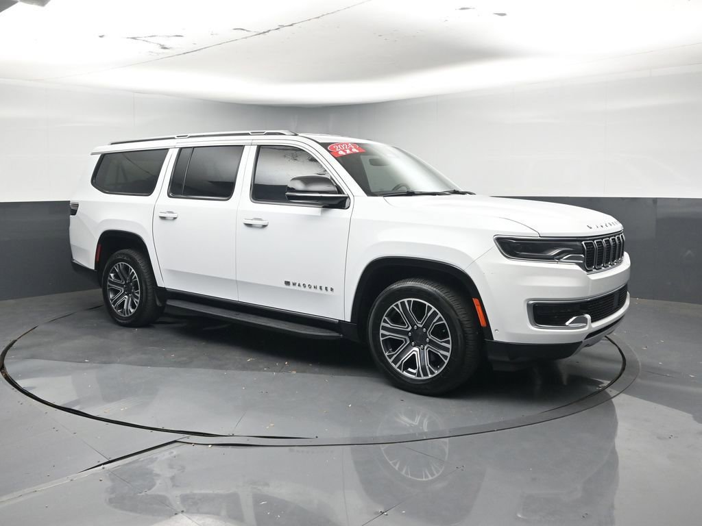 Used 2024 Jeep Wagoneer L Series II w/ Flexible Seating Group image 7