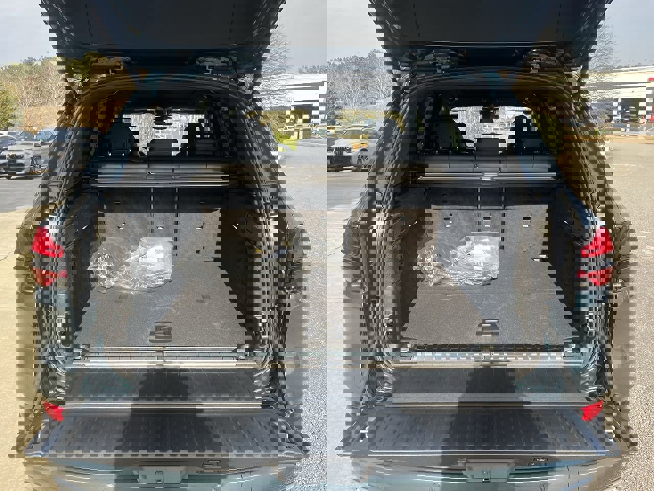 Used 2026 BMW X5 xDrive50e w/ Executive Package image 36