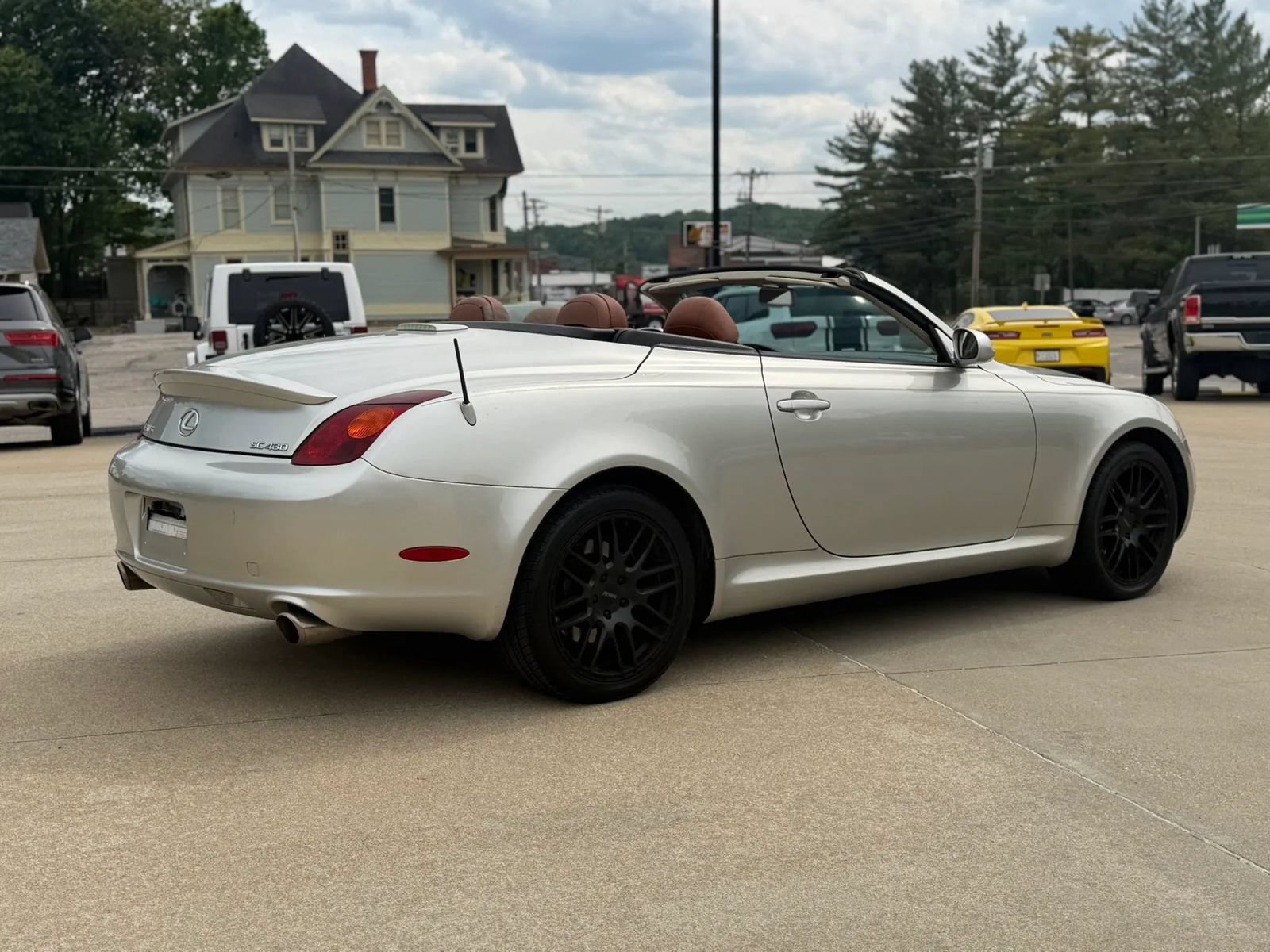 Used 2002 Lexus SC 430 Convertible RWD image 3