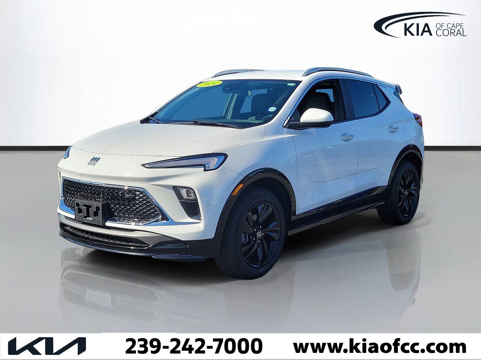 Used 2024 Buick Encore GX Sport Touring AWD/4WD image 3