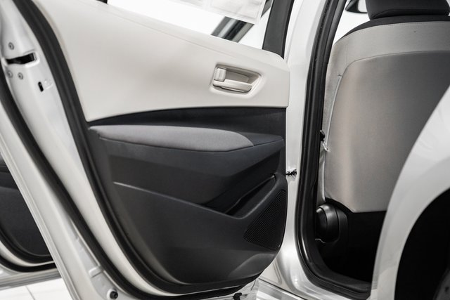 Used 2024 Toyota Corolla LE image 27