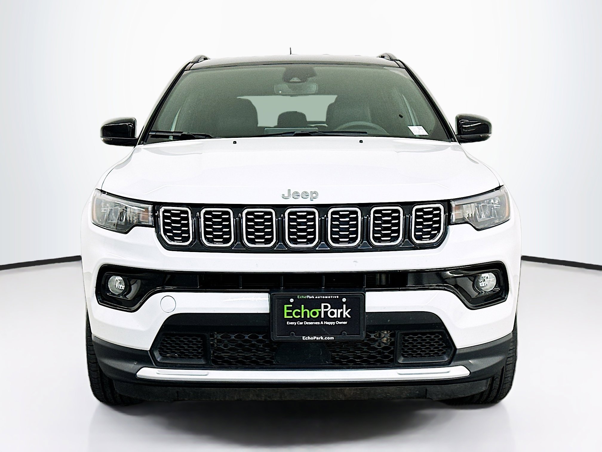 Used 2025 Jeep Compass Limited image 2
