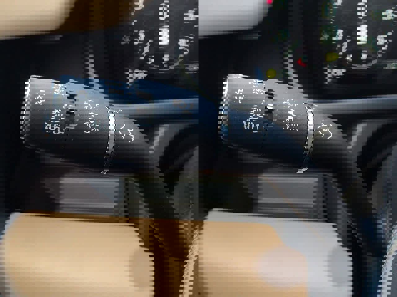 New 2026 Land Rover Defender 110 X-Dynamic SE image 28