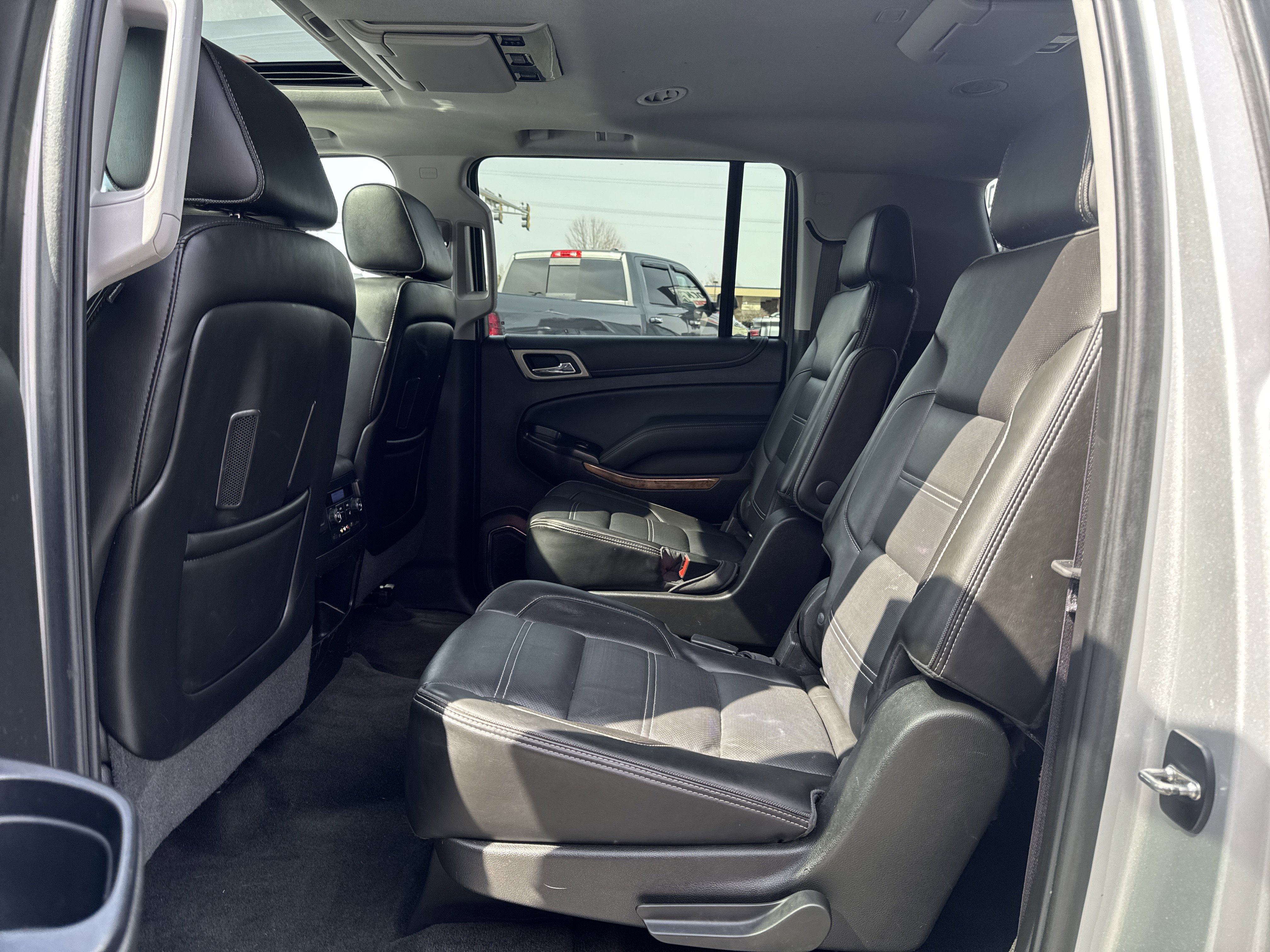 Used 2016 GMC Yukon XL Denali w/ Open Road Package AWD/4WD image 36