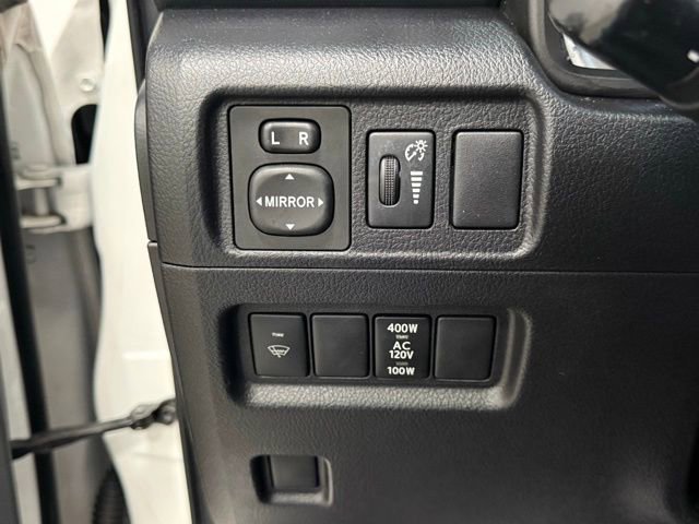 Used 2015 Toyota 4Runner SR5 Premium RWD image 17