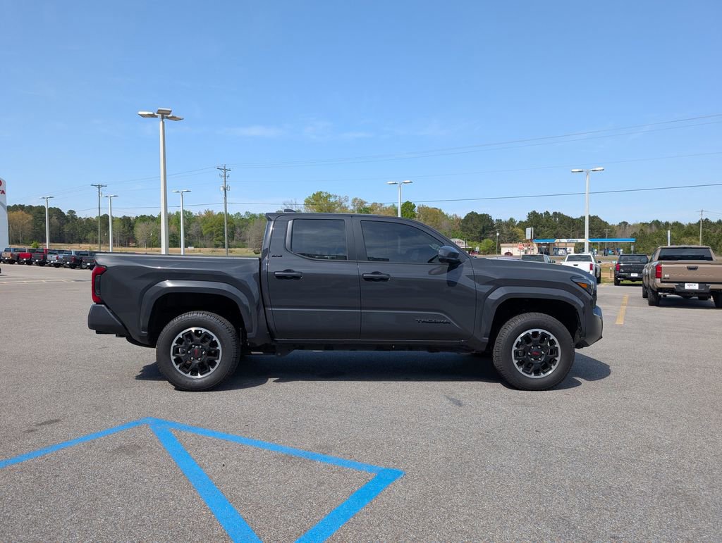 Used 2025 Toyota Tacoma SR5 AWD/4WD image 6