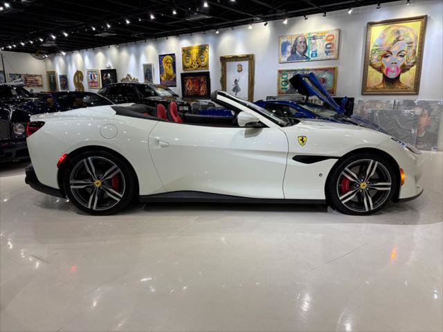 Used 2019 Ferrari Portofino RWD image 12