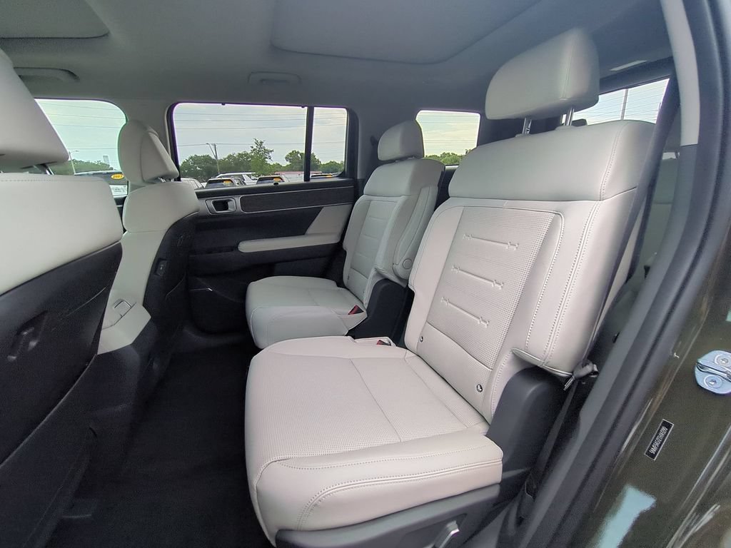 New 2026 Hyundai Santa Fe Limited FWD image 17