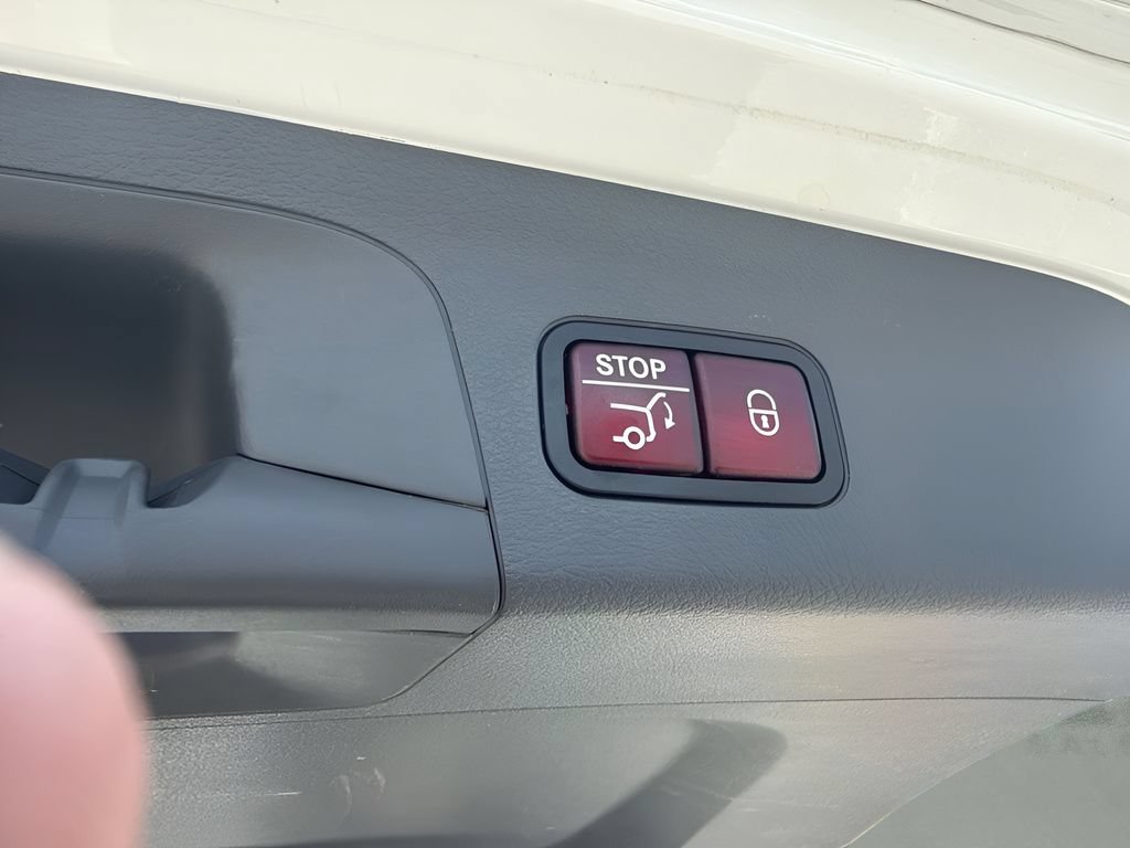 Used 2020 Mercedes-Benz GLS 450 4MATIC image 20