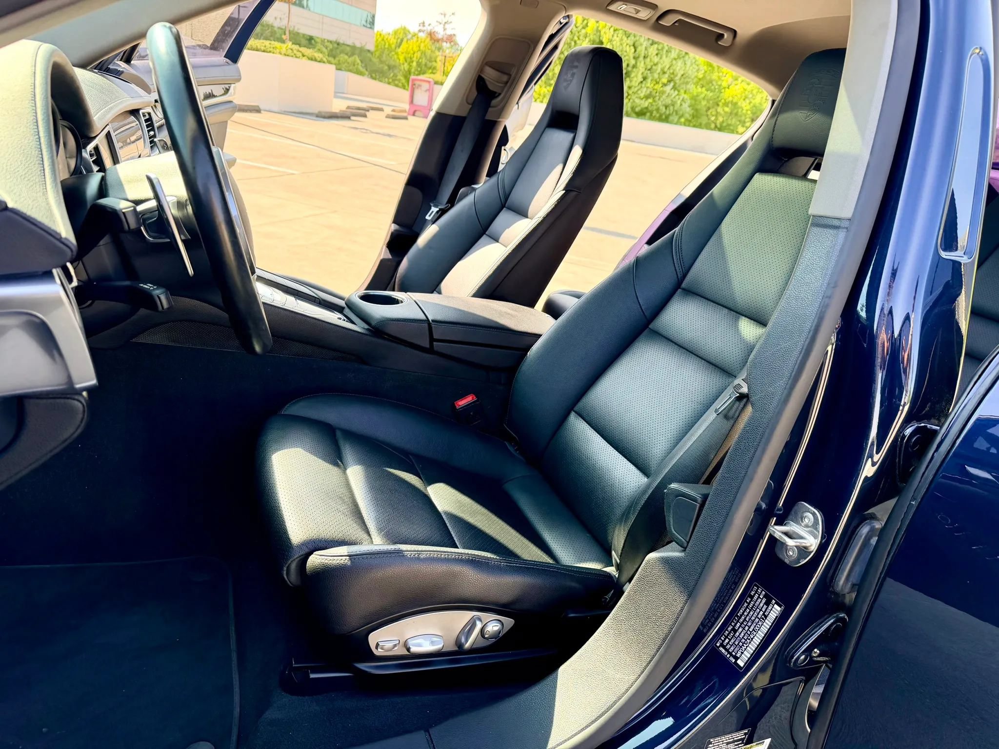 Used 2016 Porsche Panamera Edition RWD image 33