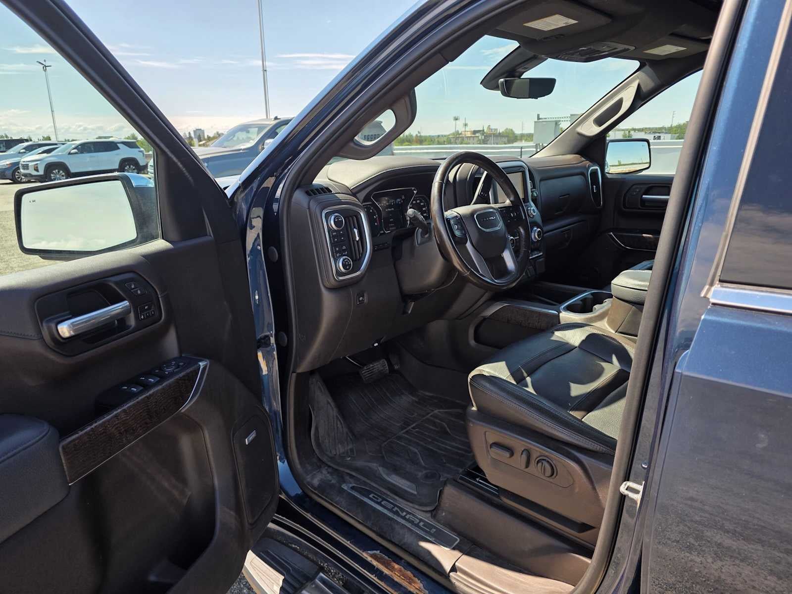 Certified 2021 GMC Sierra 1500 Denali w/ Technology Package AWD/4WD image 19