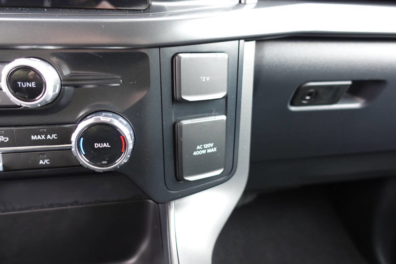 Used 2024 Ford F150 XLT w/ XLT Black Appearance Package image 45