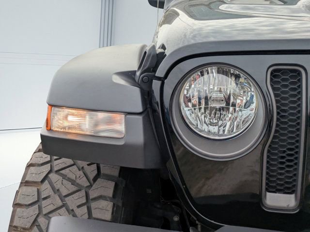 Certified 2023 Jeep Wrangler Rubicon w/ Xtreme 35 Tire Package image 7