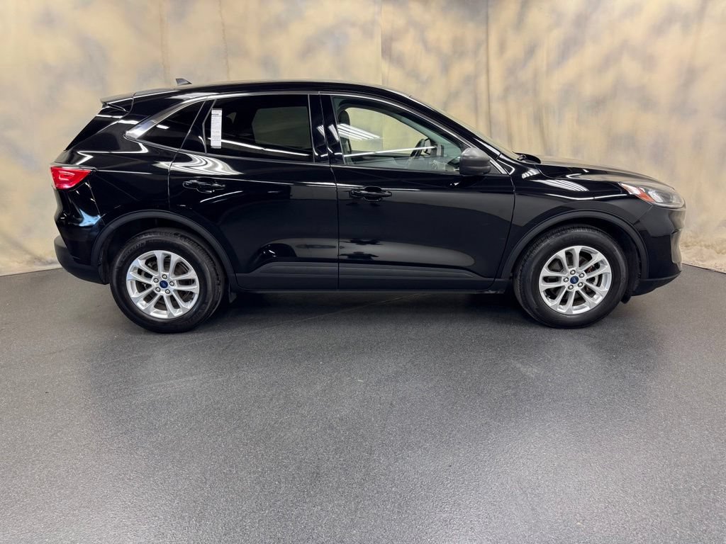 Used 2022 Ford Escape SE w/ Convenience Package FWD image 9