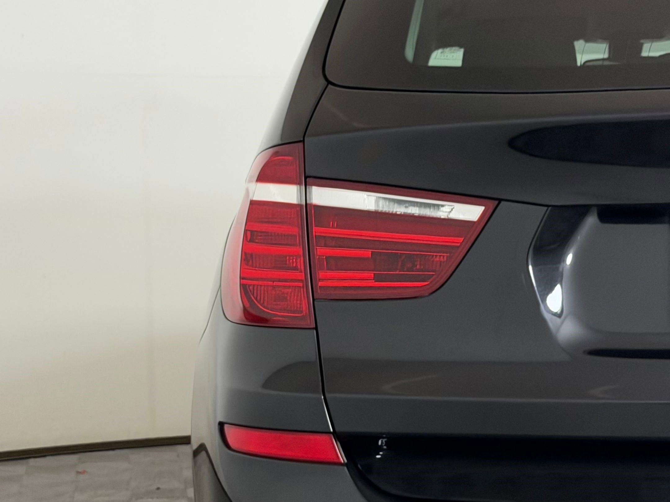 Used 2017 BMW X3 xDrive28i image 13