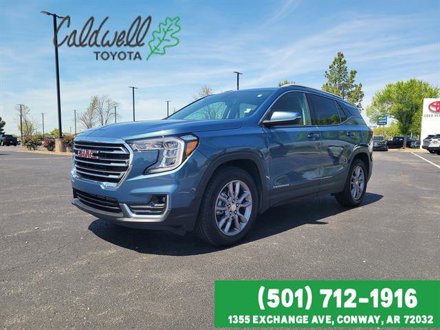 Used 2024 GMC Terrain SLT image 1