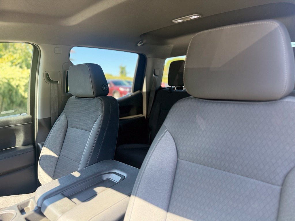Used 2021 Chevrolet Silverado 1500 LT AWD/4WD image 20