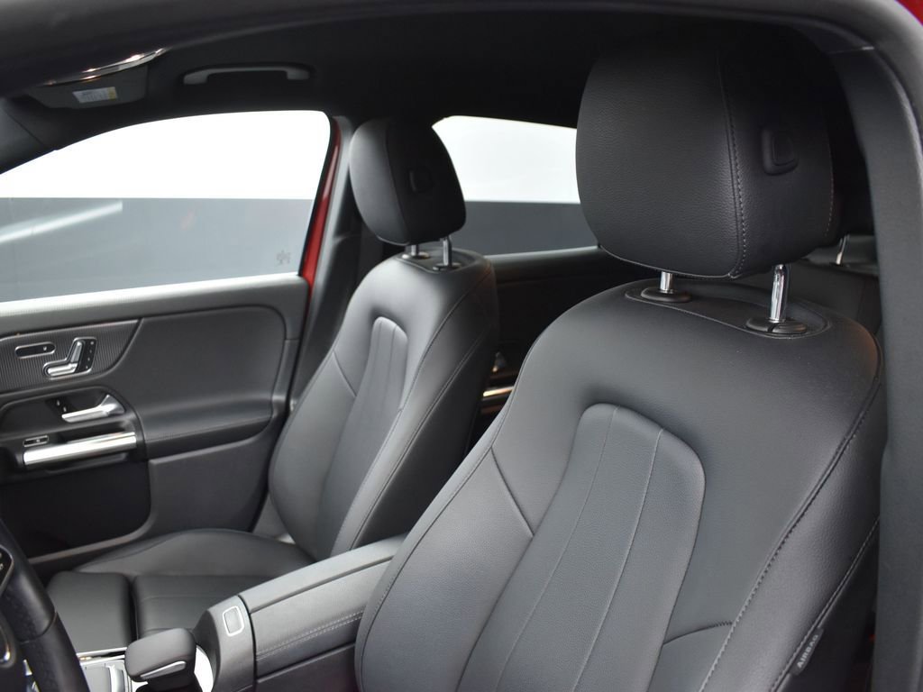 Used 2022 Mercedes-Benz GLA 250 4MATIC image 12