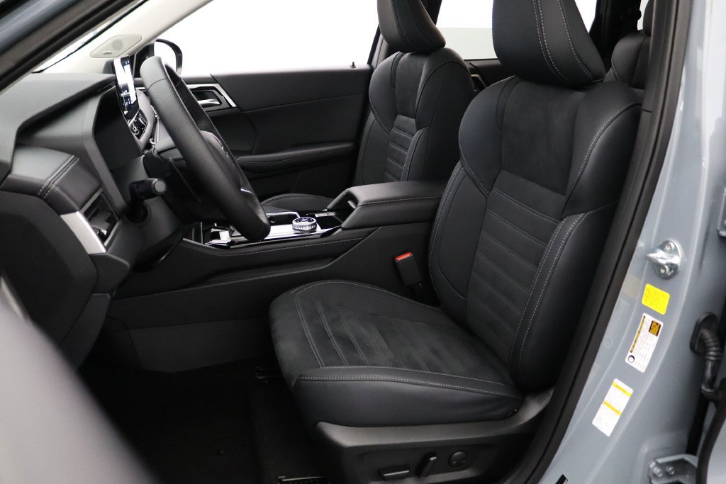Used 2026 Mitsubishi Outlander AWD image 15
