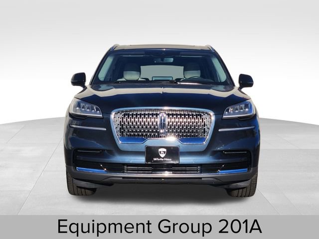 Certified 2023 Lincoln Aviator Reserve w/ Equipment Group 201A image 3