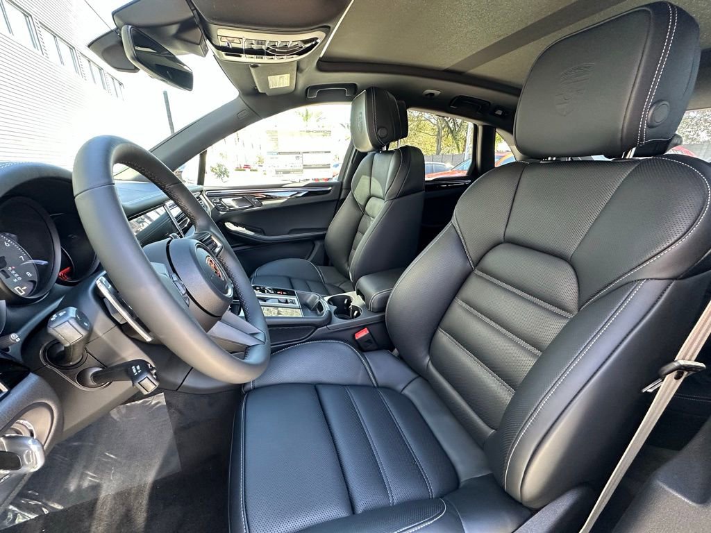 Used 2026 Porsche Macan S image 5