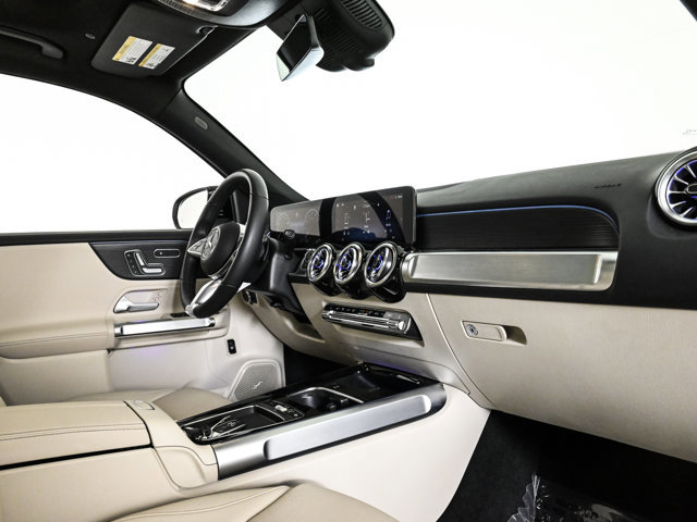 Used 2026 Mercedes-Benz GLB 250 4MATIC image 24