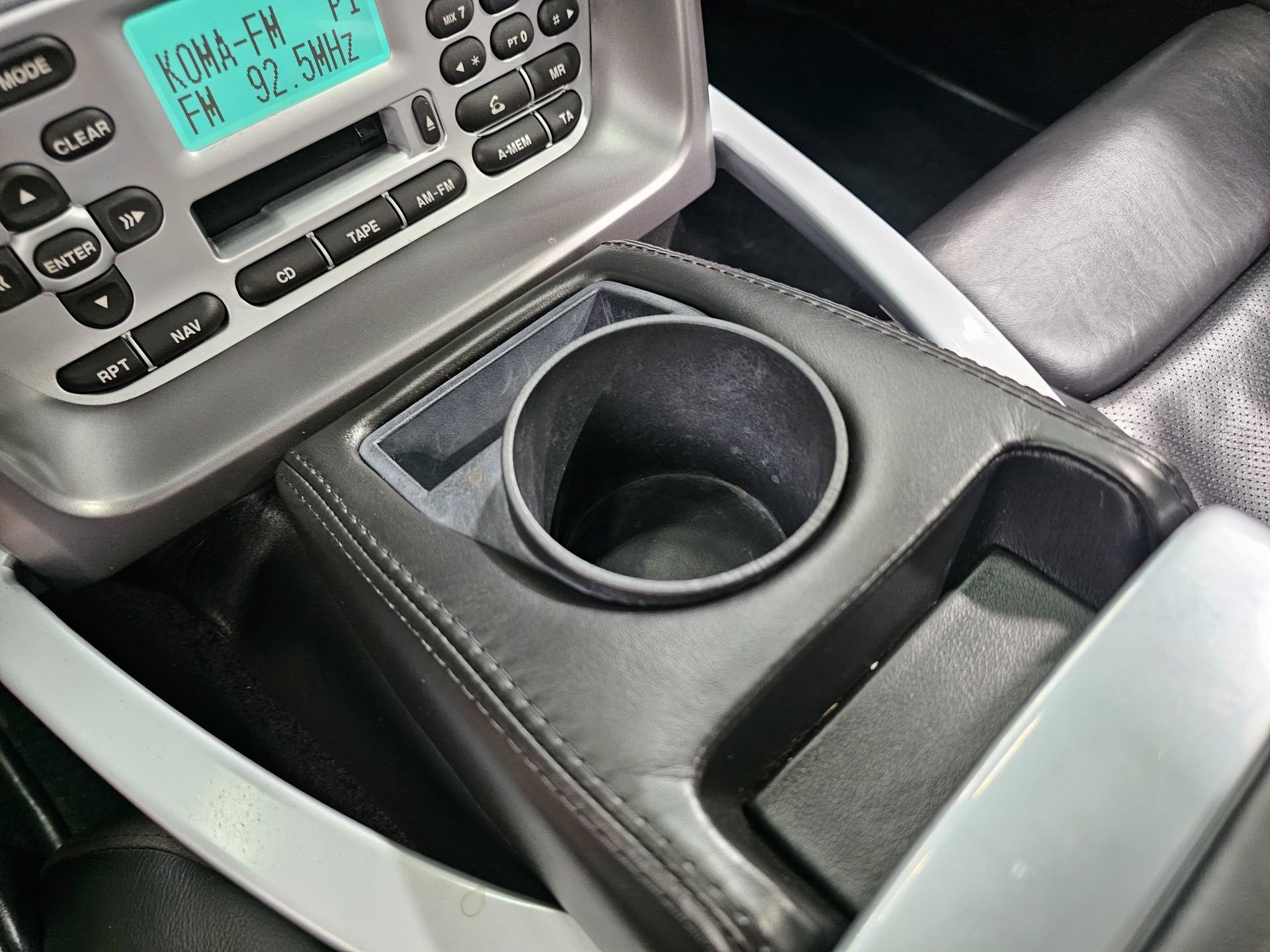 Used 2004 Aston Martin Vanquish RWD image 49