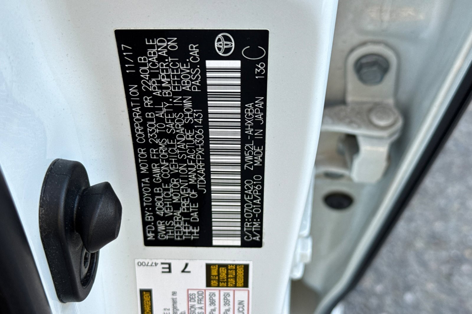 Used 2017 Toyota Prius Prime Advanced image 33